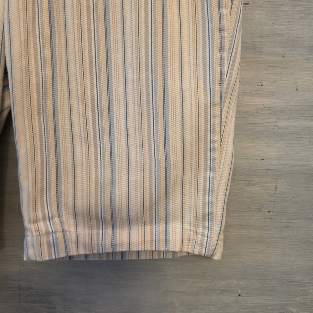 Liz Claiborne Jeans 100% Cotton Audra Pinstripe Bermuda Shorts Size 8 GC - Picture 5 of 8